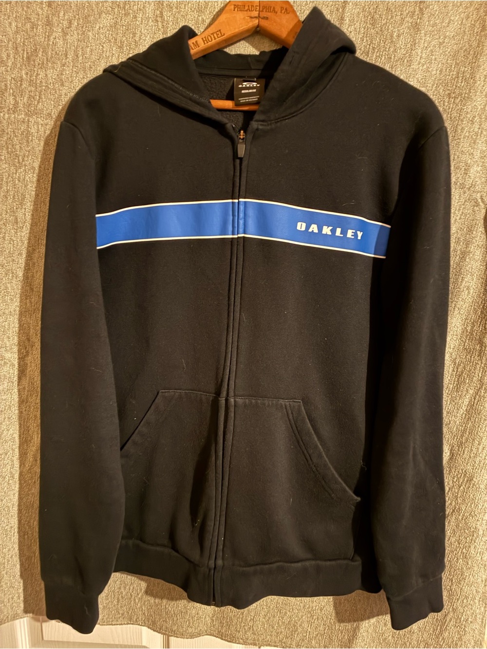 Oakley Black Zip Hoodie size S
